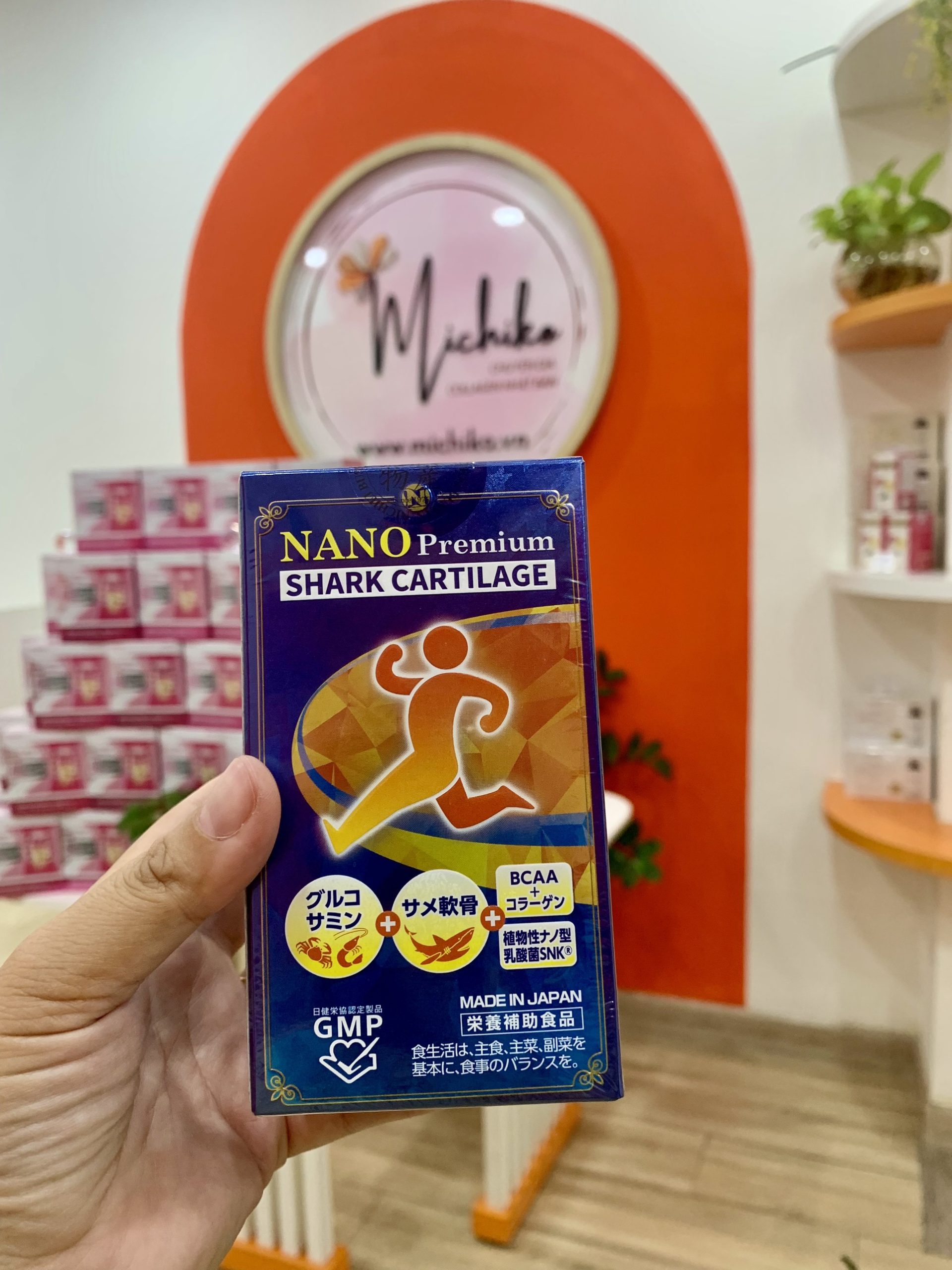 Sụn Vi Cá Mập Có Lợi Ích Gì Đối Với Xương Khớp? Giải Pháp Hỗ Trợ Từ Viên Uống Sụn Vi Cá Mập Nano Premium Nichiei Bussan